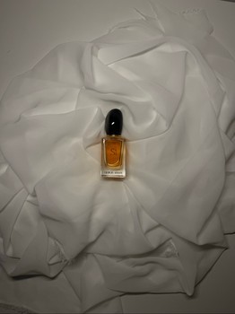 Giorgio Armani Si perfume