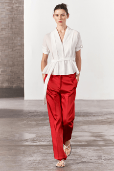 Pleated shirt with belt