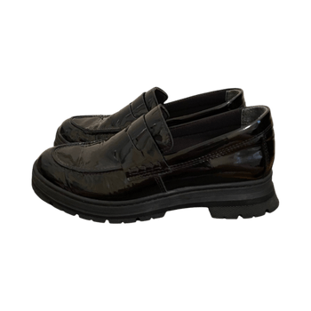 kiiltonahkaiset loafer-klassikot