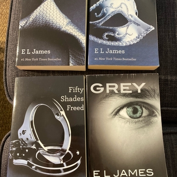 Fifty Shades kirjasarja 4 kpl