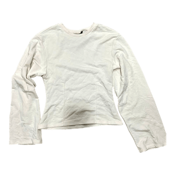 Valkoinen pitkähihainen paita