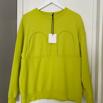 R/h studio hoodie