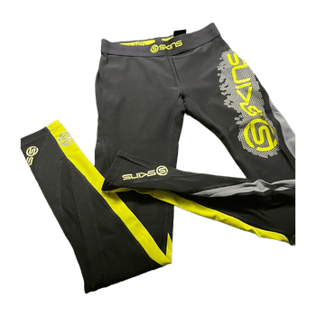 Skins sportswear