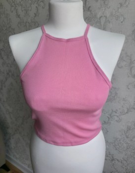 Pink ribbed crop top