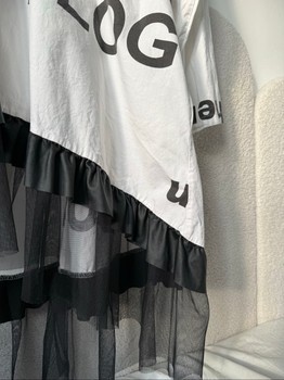 White letter print shirt