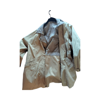 beige kevyt sadetakki