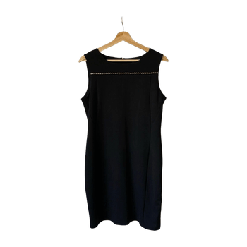 Free / quent dress