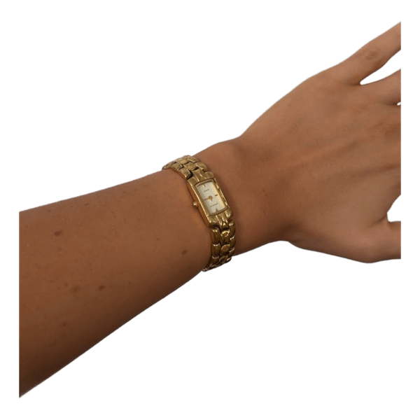 Gold tone quartz watch
