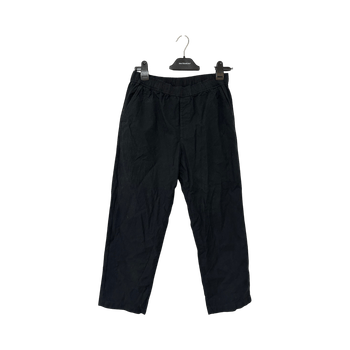 Mustat rennot housut