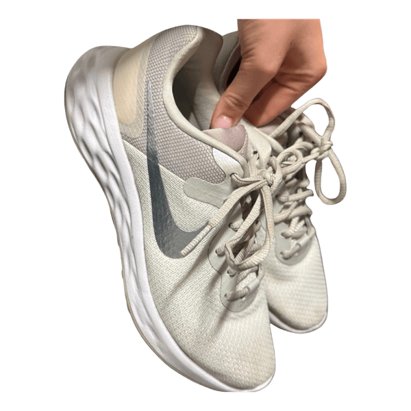 Beige Nike sneakers