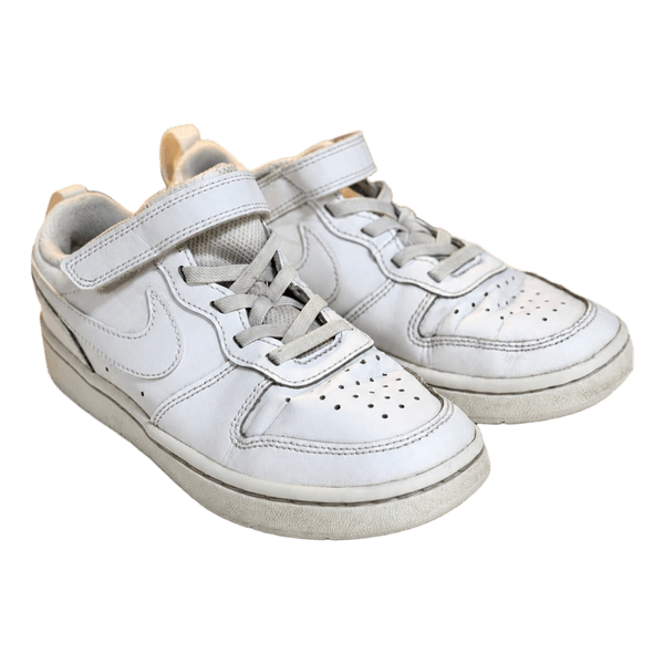 Nike white low sneakers