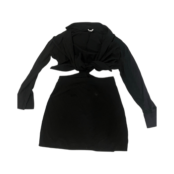 Musta solmittava mekko