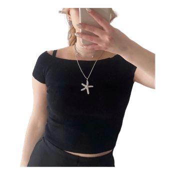 Musta t-paita/off shoulder