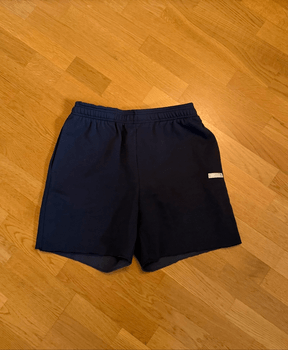 Adidas collegeshortsit