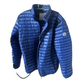 Moncler takki
