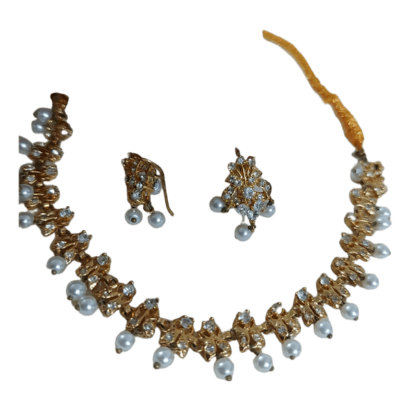 Delicate jewellery set
