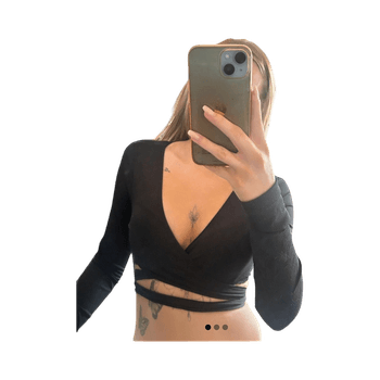 Black long sleeve crop top