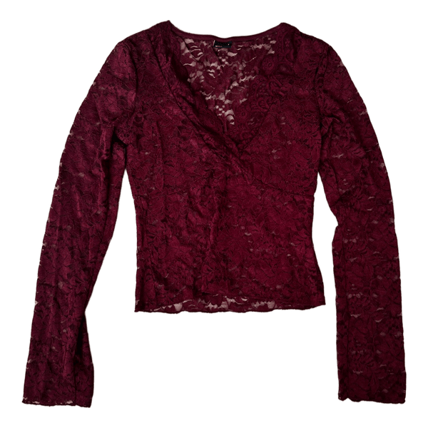 Rød blondebluse
