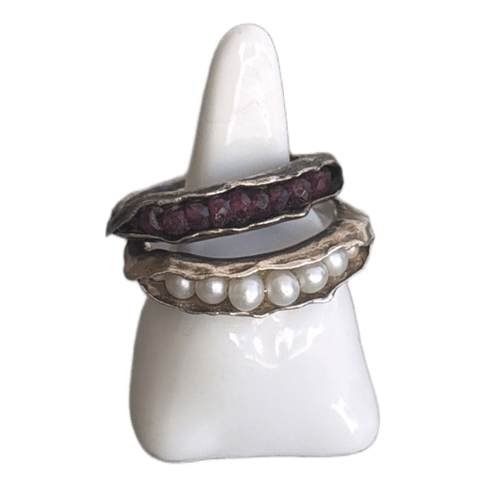 Silver rings with pearls and garnets