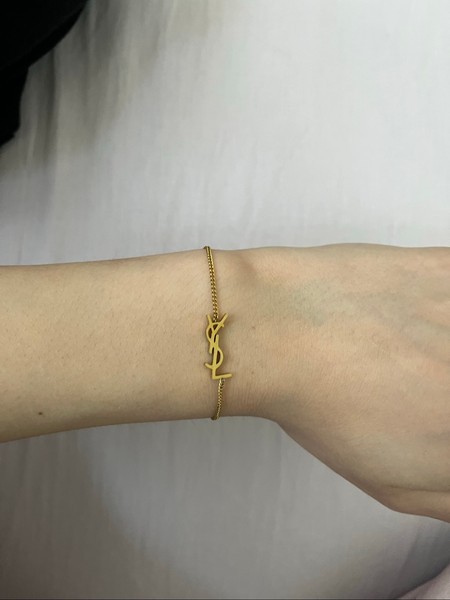 Saint Laurent kultainen rannekoru