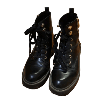Stradivaruis boots