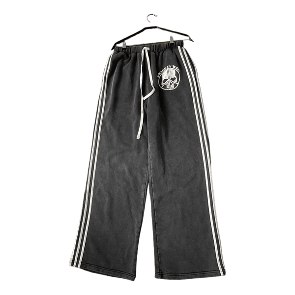 Peace in war authentic sweats size L