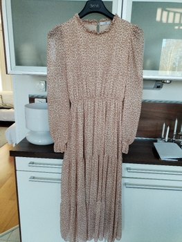 Beige mekko 