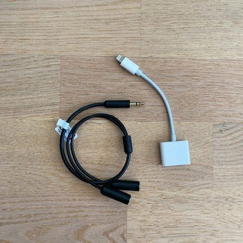AUX-adapterit