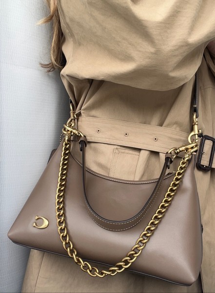 Coach brown leather shoulder bag