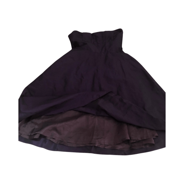Violetti olkaimeton mekko