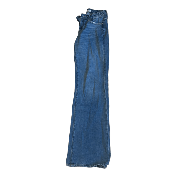 Blå jeans fra gina tricot