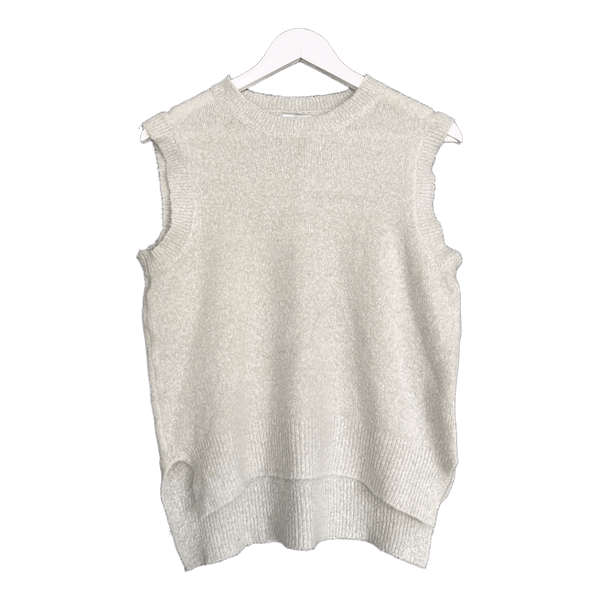 Light mint knitted vest