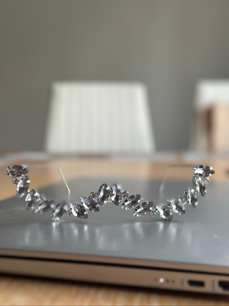Crystal embellished decorative glasses