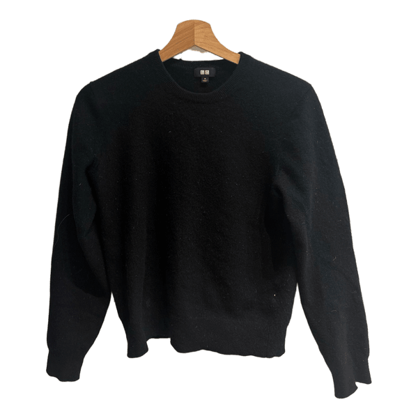 Sort Uniqlo striktrøje