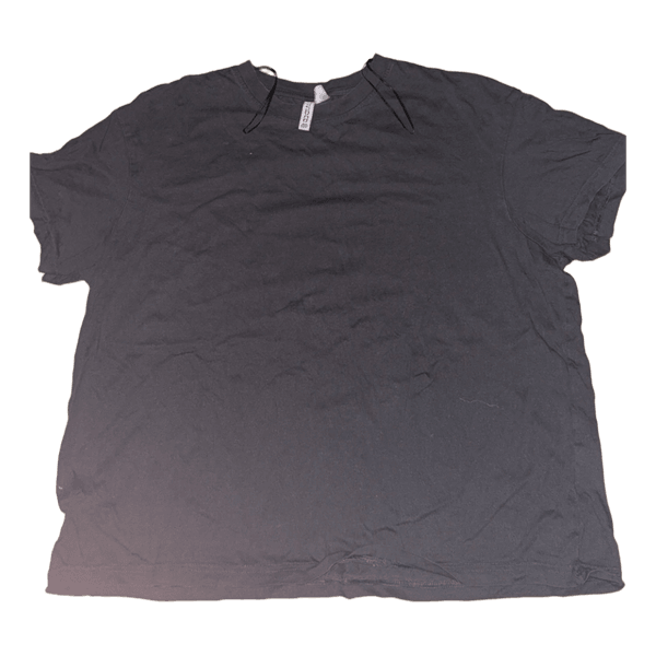 Black t-shirt