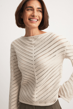 Pattern knitted sweater