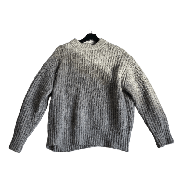 Grå striksweater fra Zara