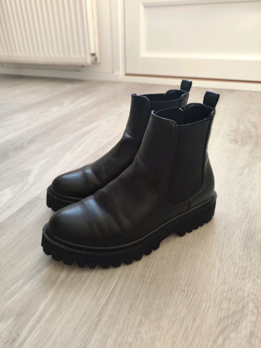 Even&odd shoes