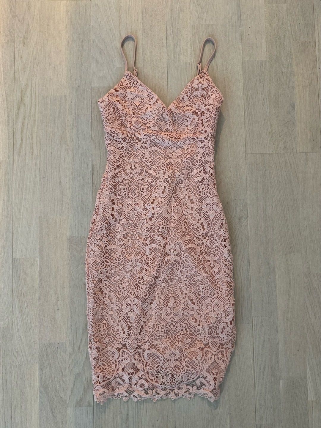reserved pink lace dress Lace midi dress Color pastel pink - RESERVED