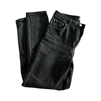 Mustat hyväkuntoiset farkut