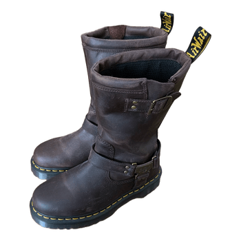 Dr. Martens Anistone