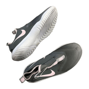 Nike sports shoes