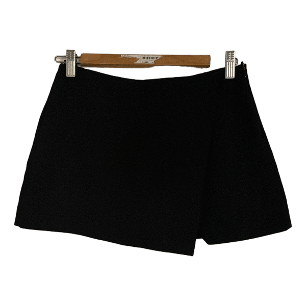 Sort skort