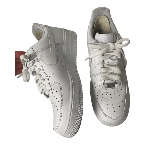 Nike Sportswear women’s Air Force 1 07 shoes