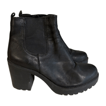 Vagabond boots