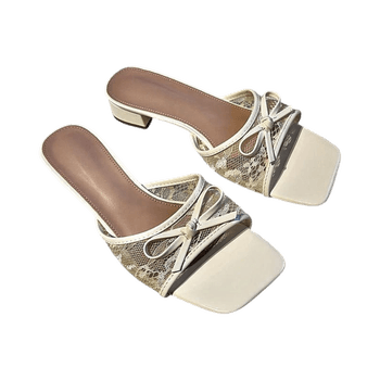 Valkoiset sandaalit 41