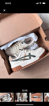 Women's casual sneakers
