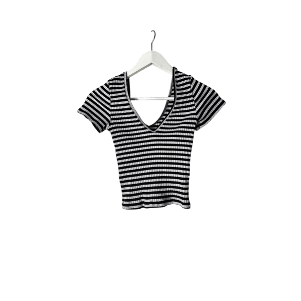 Raidallinen crop top