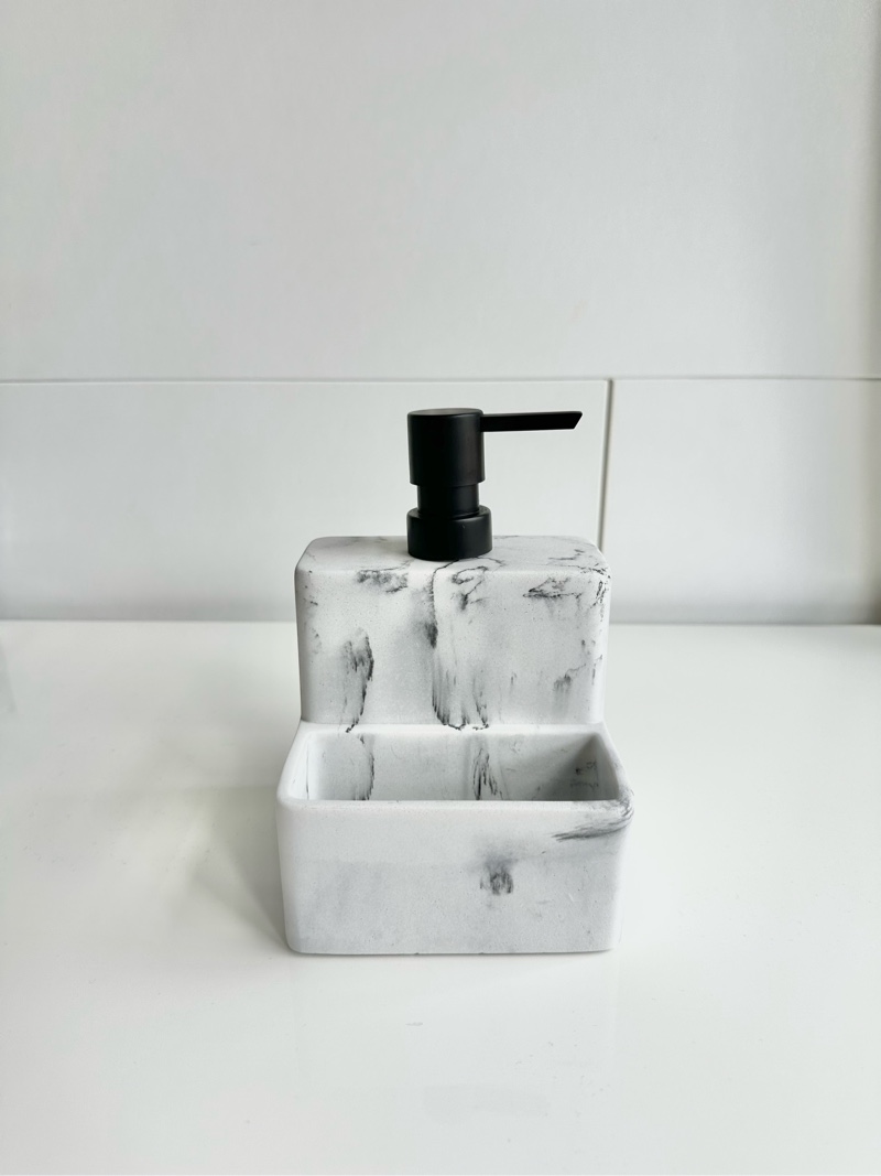 Astianpesuaineannostelija 400 ml