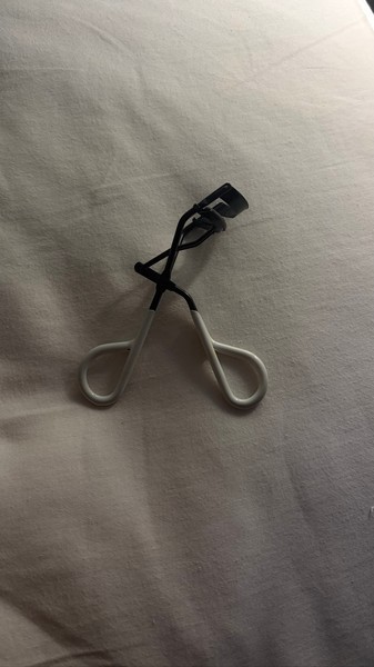 Tweezerman eyelash curler